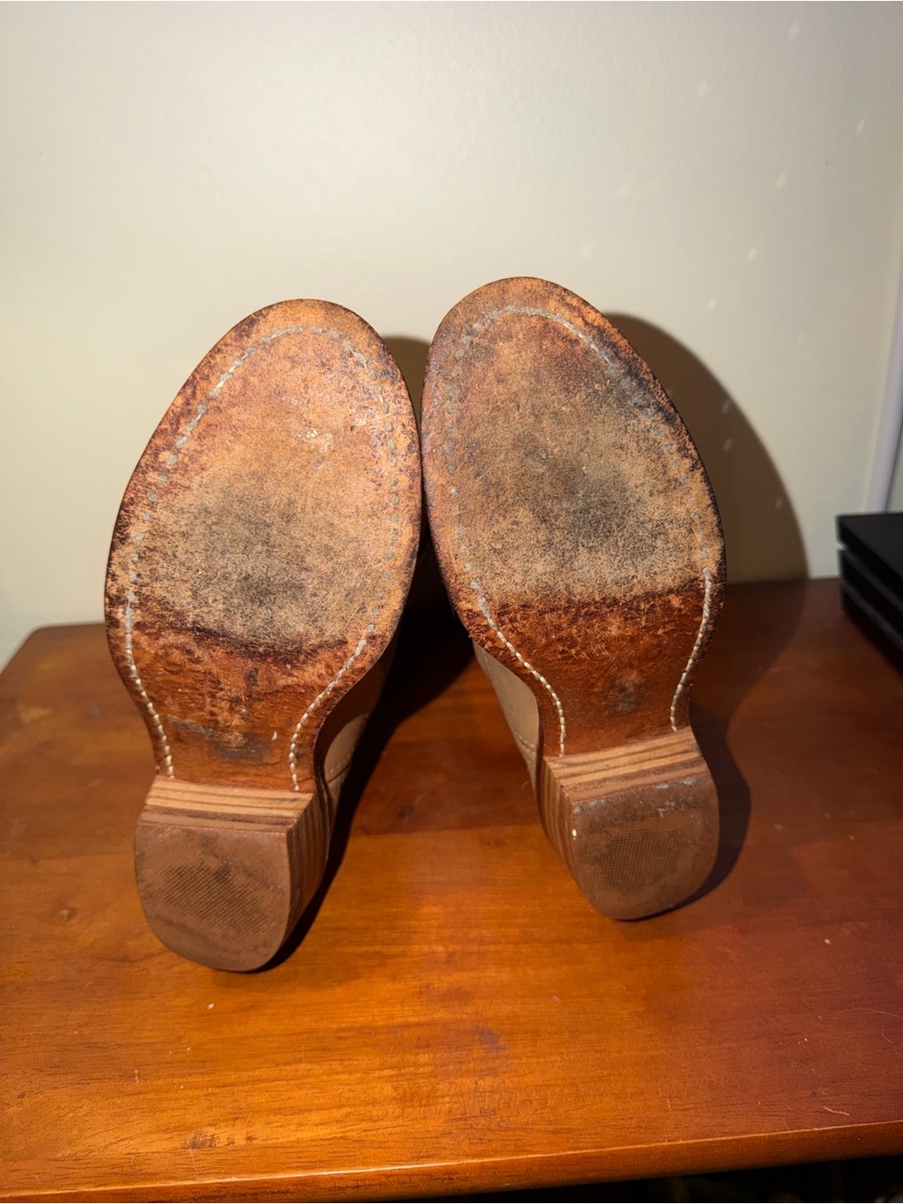 Vintage Frye Austin Nubuck Suede Cowgirl Boots Tooled Flower Inlay USA 6 M - Picture 7 of 8